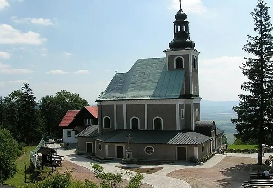 Sanktuarium Maria Śnieżna w Międzygórzu